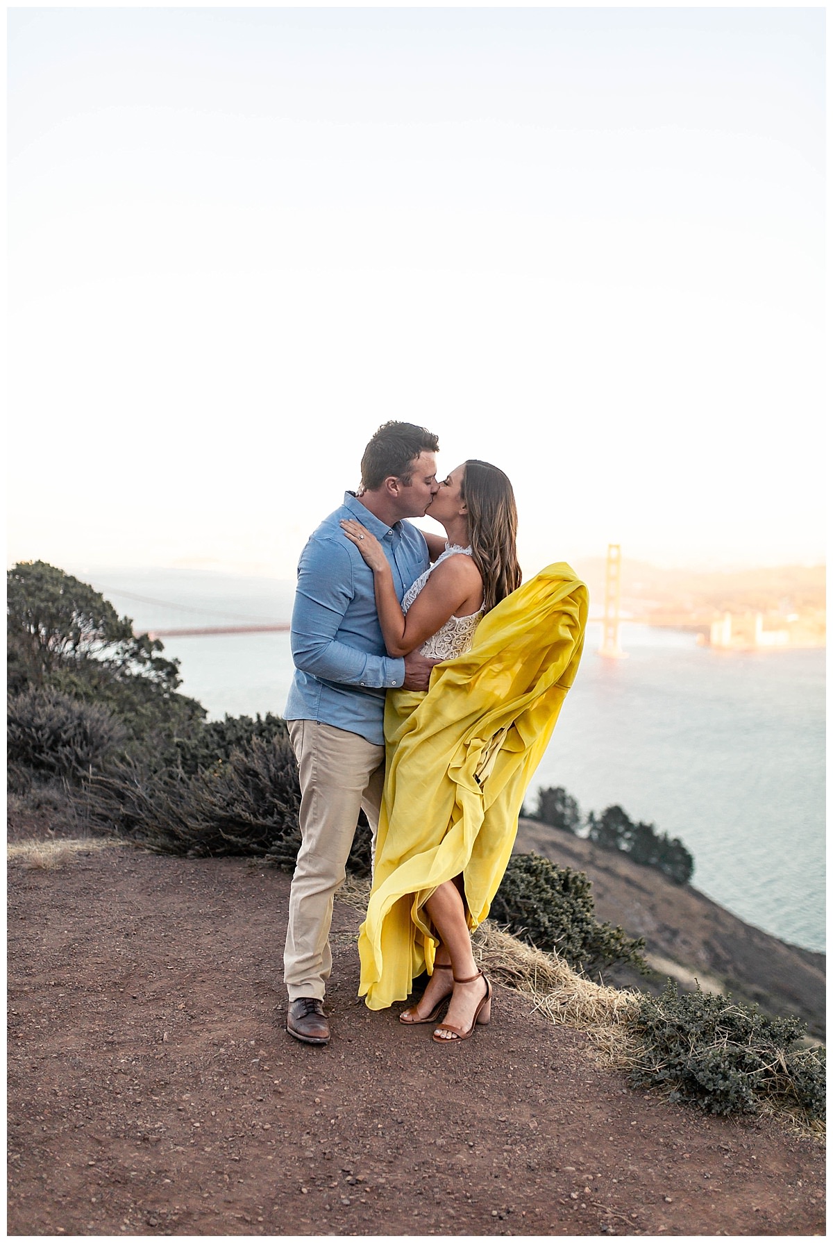 Puppy San Francisco Engagement Photos by @TONIGPHOTO - Toni G Photo in San Fran, CA #tonigphoto #puppyengagement #sanfranengagement #goldengatebridge #sunsetengagementphotos (TONI G PHOTO)
