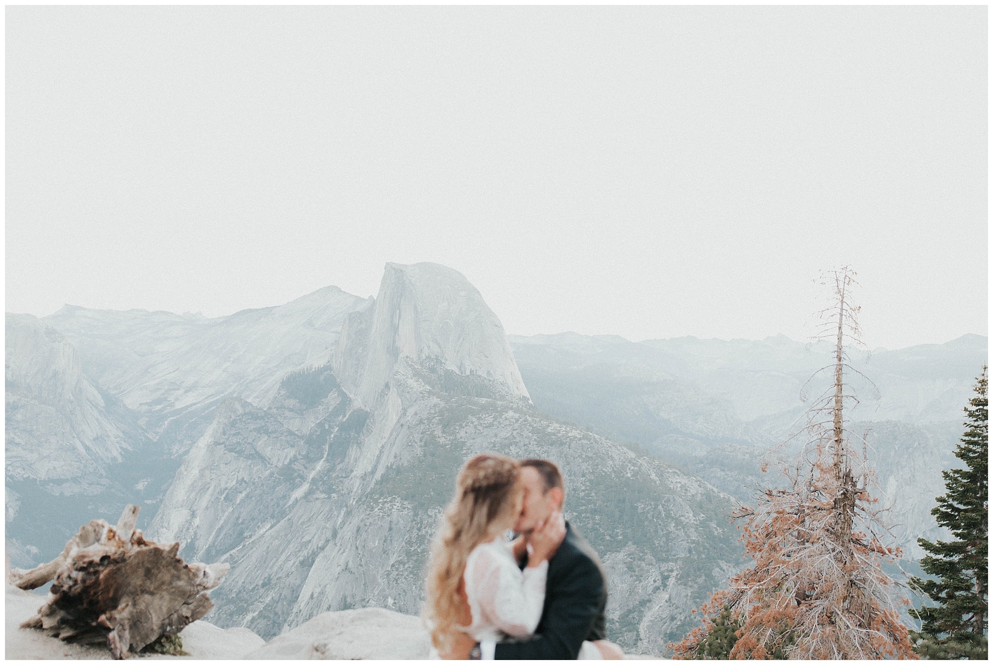 ToniGPhoto_Blue_Yosemite_Elopement_GraceLovesLace3